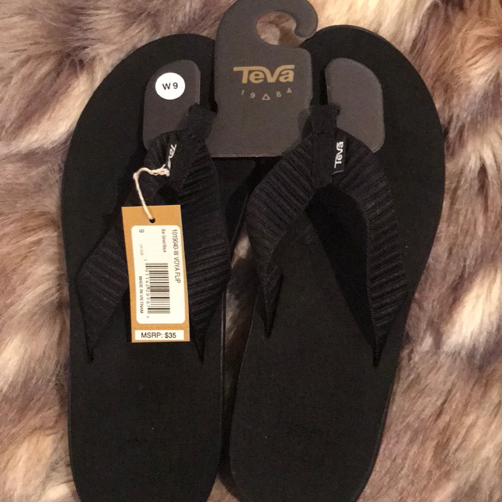 NWT Teva Sandals